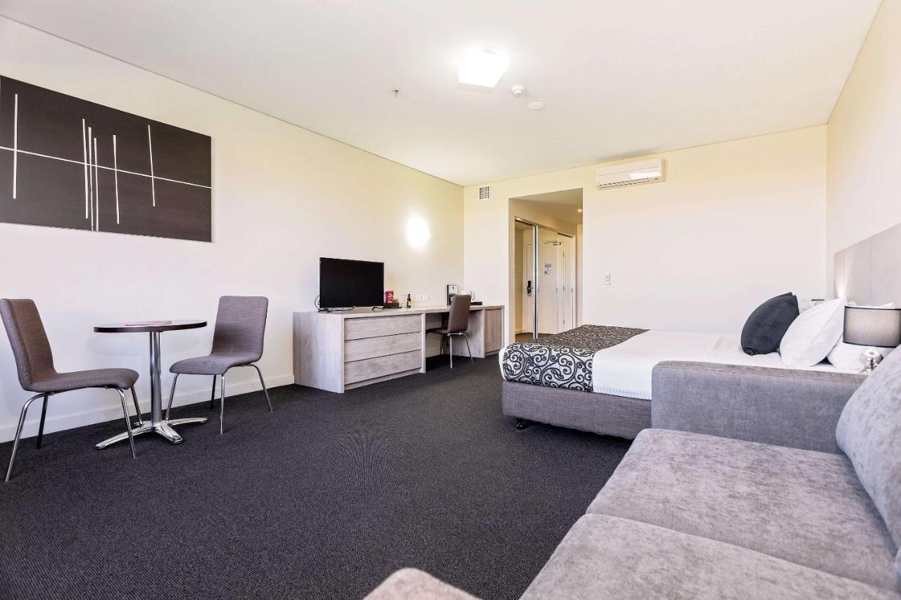 Hotel Mantra Melbourne Melton Exterior foto